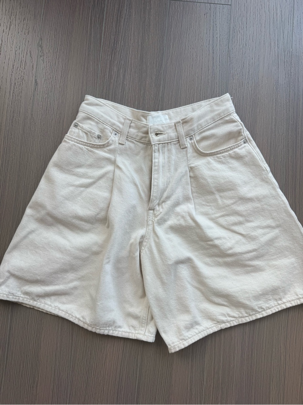 Cos off-white denim pleated shorts
